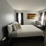 Beautiful 2 Story Home 20 Minutes From The Strip