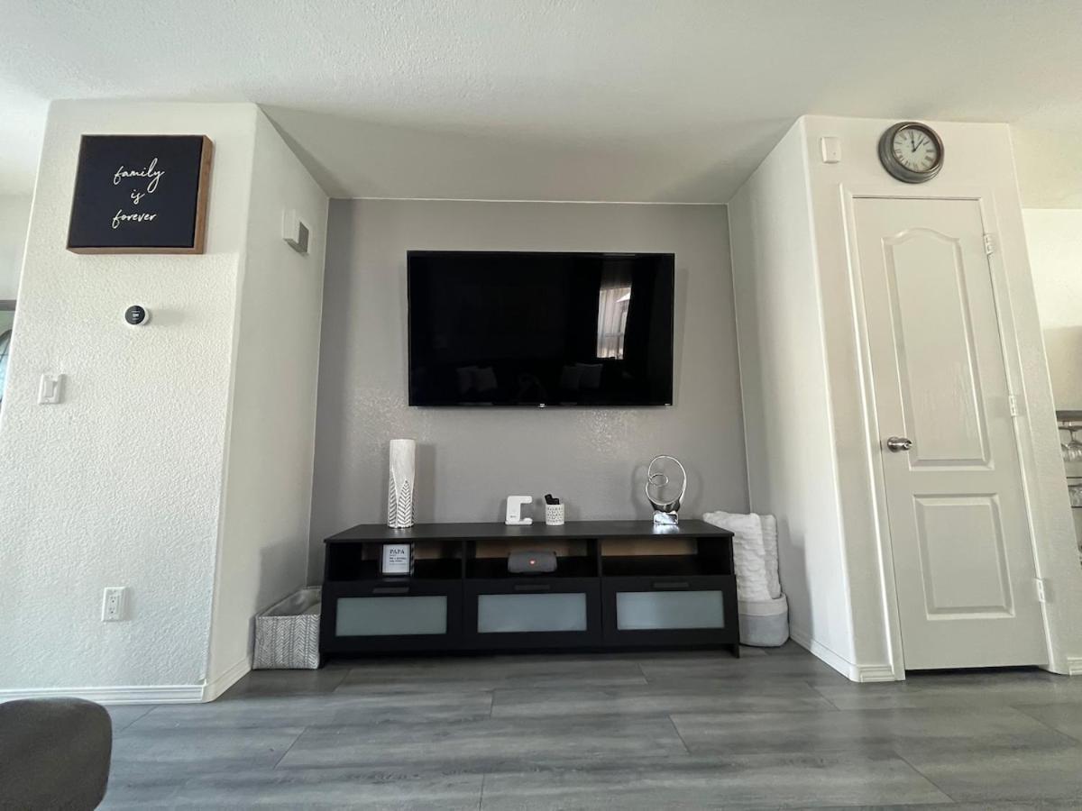 Holiday home Beautiful 2 Story 20 Minutes From The Strip