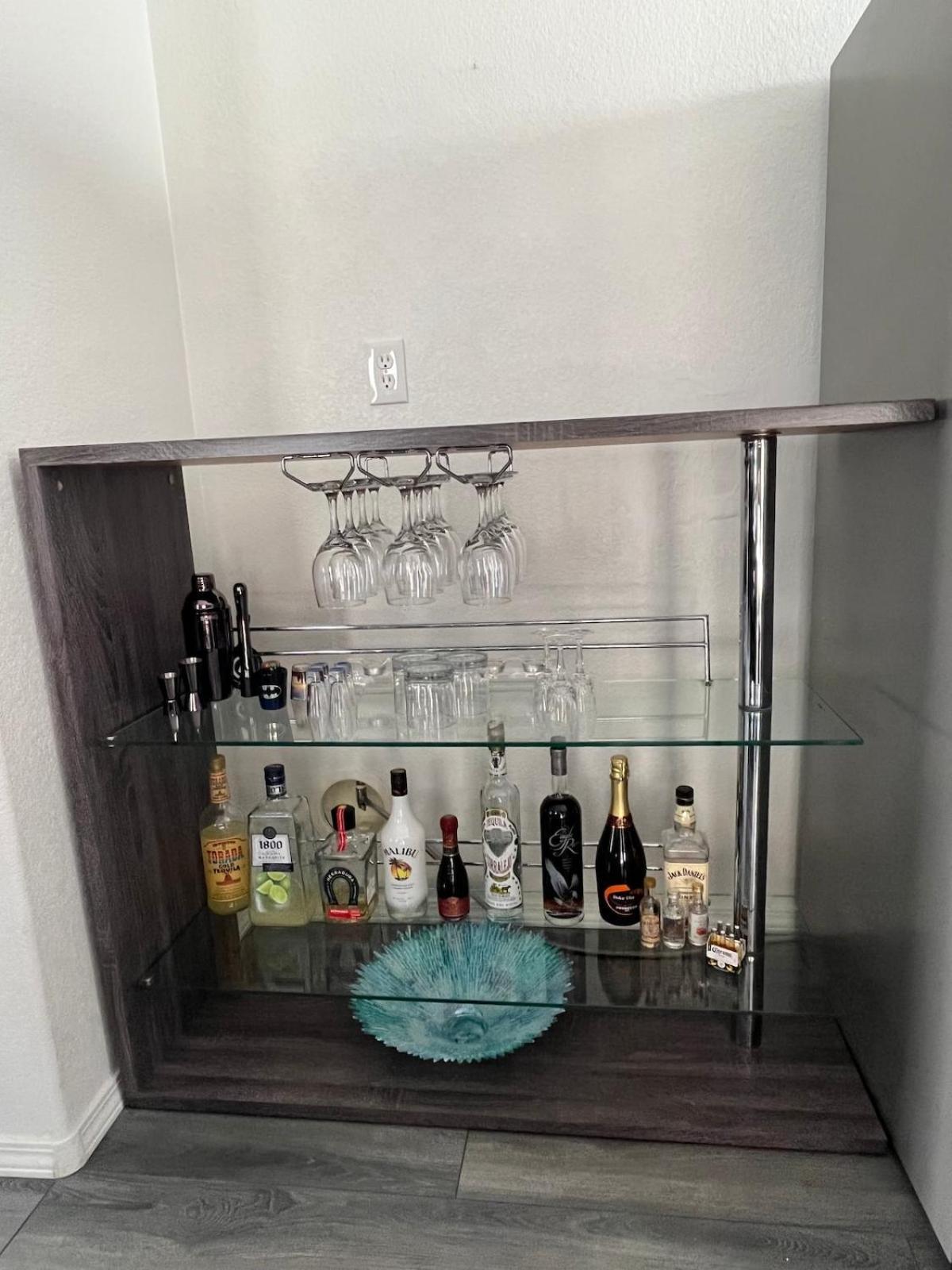 Beautiful 2 Story 20 Minutes From The Strip *
