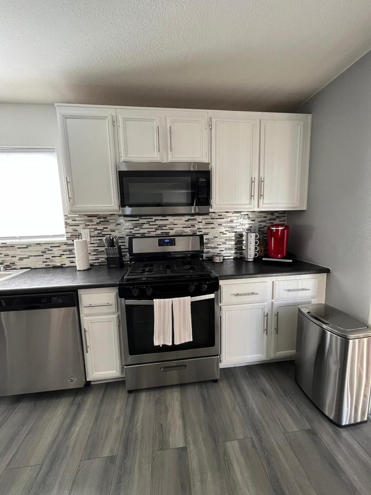 Beautiful 2 Story 20 Minutes From The Strip Holiday home *