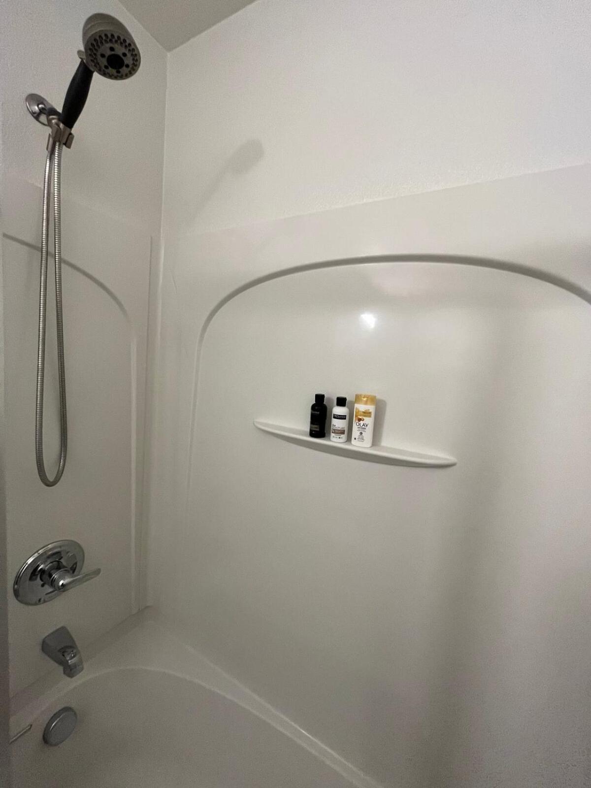 Beautiful 2 Story 20 Minutes From The Strip